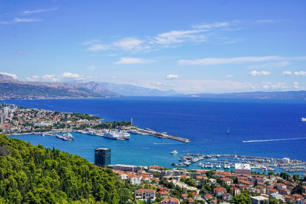 SPLIT – BOAT PARTY